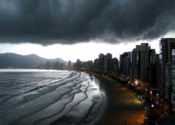 Defesa Civil alerta para chuva volumosa até sábado em Santa Catarina