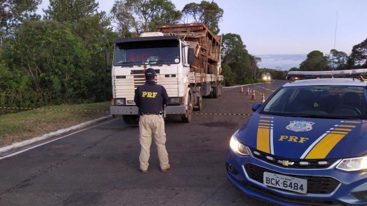Paciente com Covid-19 foge de hospital e é detido em caminhão na Serra de Santa Catarina