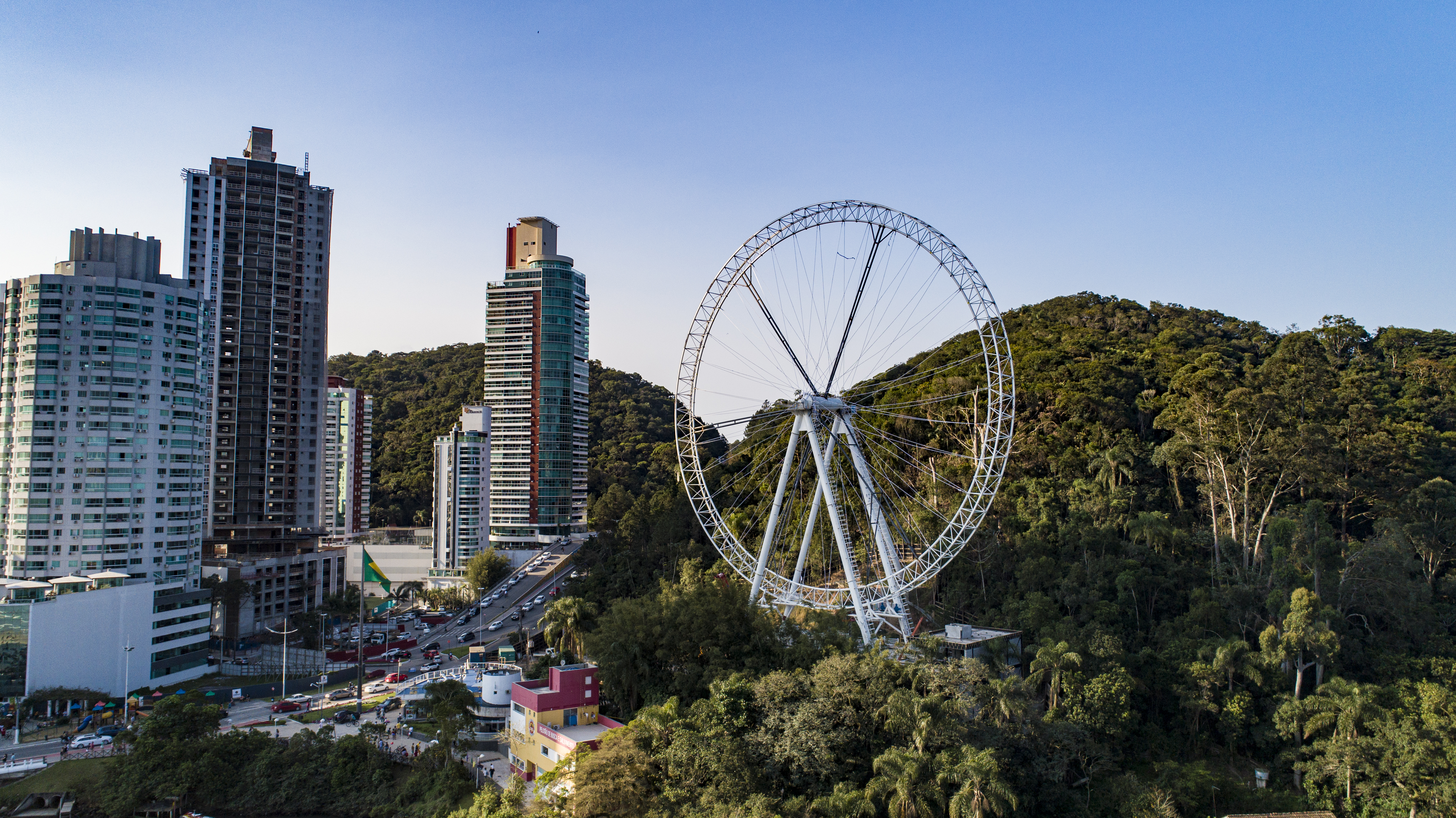 Oportunidades de emprego na Roda Gigante de Balneário Camboriú