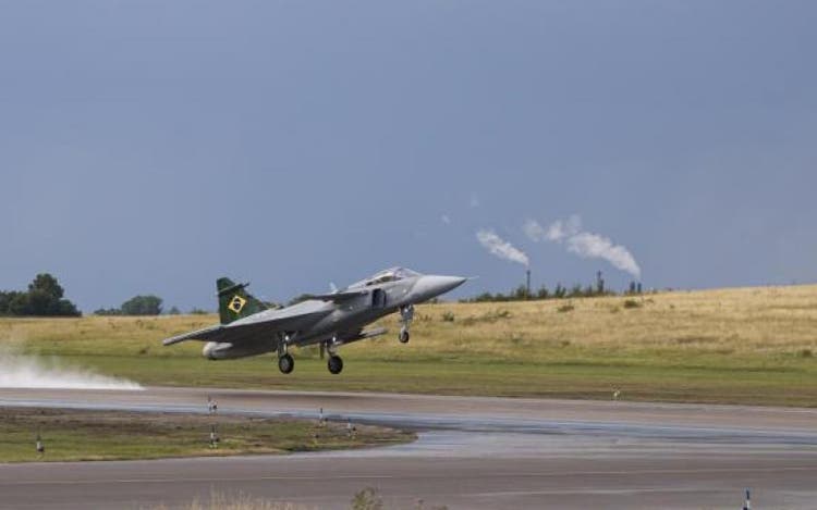Novo caça da Força Aérea produzido na Suécia chegará em Navegantes