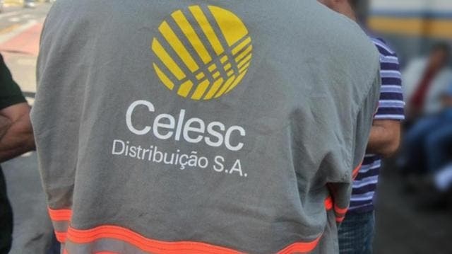 Homens furtam R$ 4,2 mil de idosa fingindo ser funcionários da Celesc
