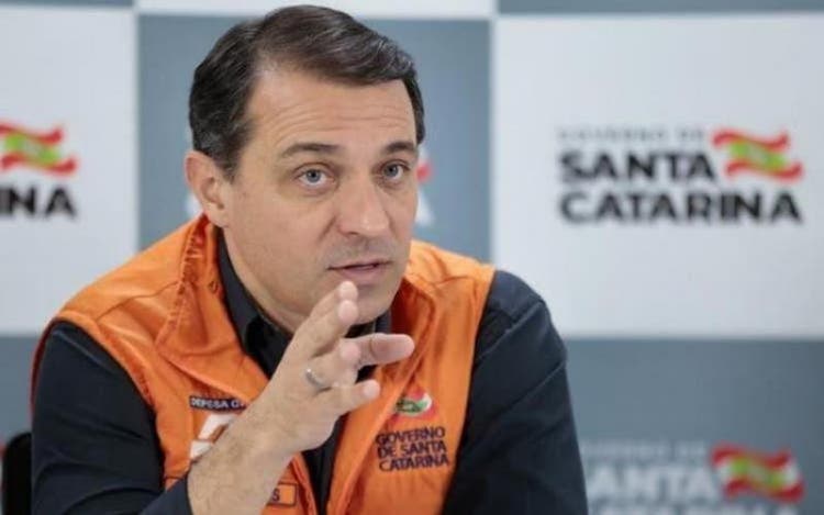 Movimento protocola pedido de impeachment do governador Carlos Moisés