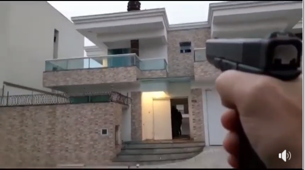 Traficante procurado pela interpol é preso em uma mansão em Balneário Camboriú