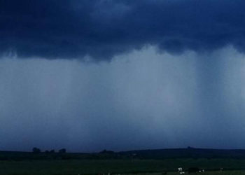 Tempo muda e deve ter chuva, raios e geada neste domingo em Santa Catarina
