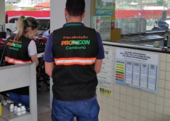 Procon de Camboriú monitora preços de combustíveis