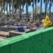 Secretaria de Obras trabalha na limpeza dos cemitérios para Finados em Camboriú