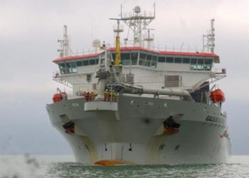 Draga Galileo Galilei volta a Balneário Camboriú após abastecer no Porto de Paranaguá