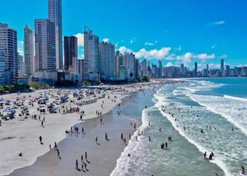 Como vai ser a inauguração da nova praia Central de Balneário Camboriú.