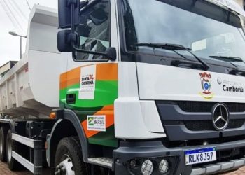 Caminhão caçamba é entregue oficialmente em Camboriú