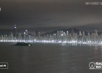 Câmera ao vivo: Balneário Camboriú vista da FG Big Wheel