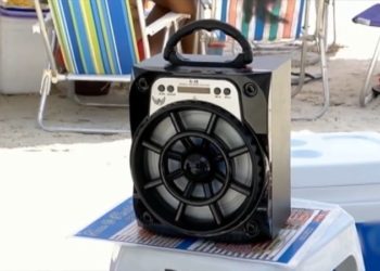 Caixas de som estão proibidas em locais públicos em Balneário Camboriú