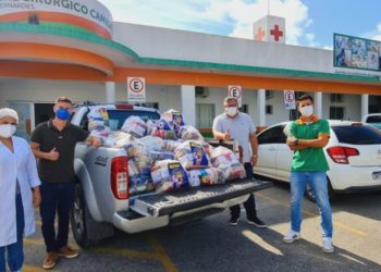 Hospital Cirúrgico Camboriú recebe doação de alimentos