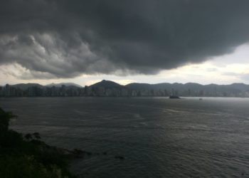 Quarta-feira de cinzas será de muitas nuvens e temporais em Santa Catarina