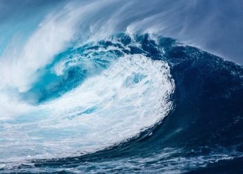 Alerta de ventos de 70 km/h e ondas gigantes em Santa Catarina