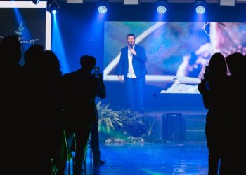 CORRETOR DE PORTO BELO É O 1º BRASILEIRO PREMIADO ENTRE OS 50 LÍDERES MUNDIAIS DO MERCADO IMOBILIÁRIO