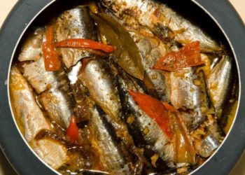 Sardinha na panela de pressão