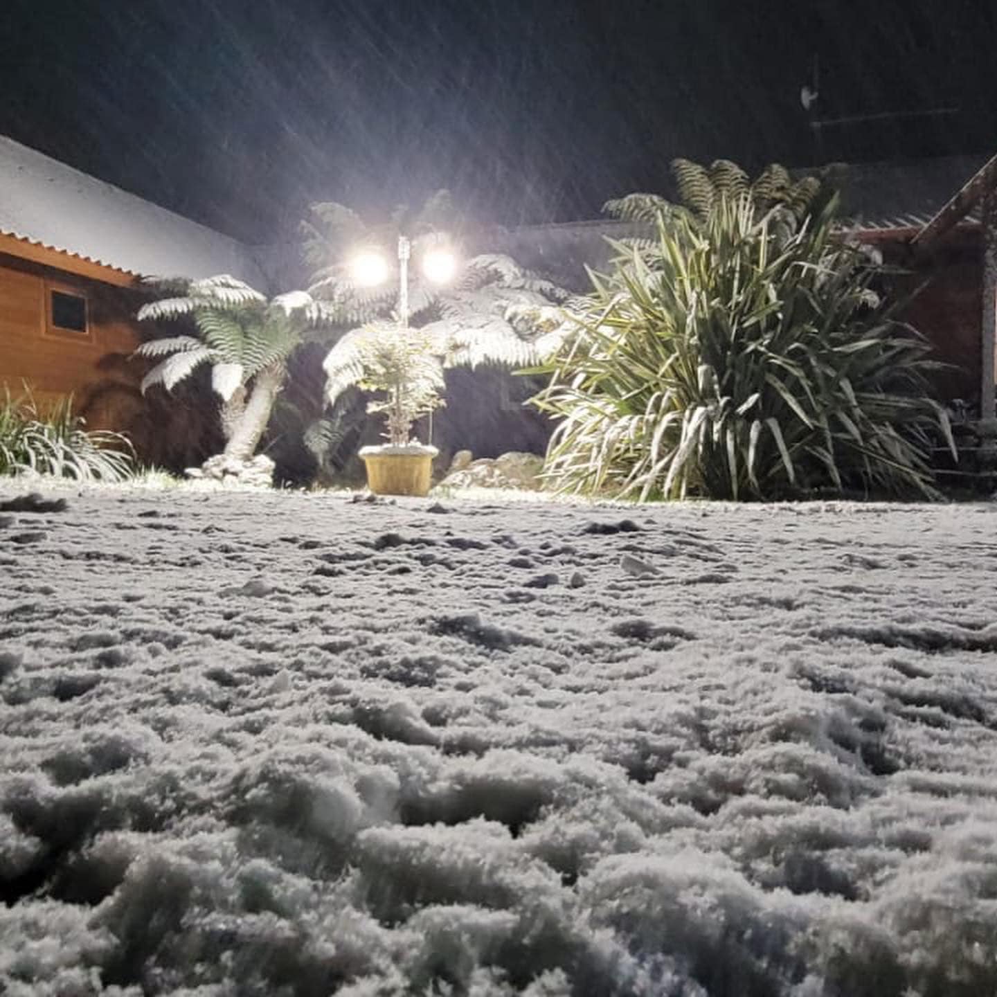 Neve volta a cair na Serra catarinense