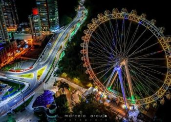A roda gigante de Balneário Camboriú bateu a marca de um milhão de visitantes
