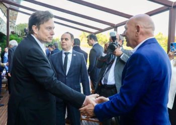 Luciano Hang se encontra com Elon Musk o homem mais rico do mundo