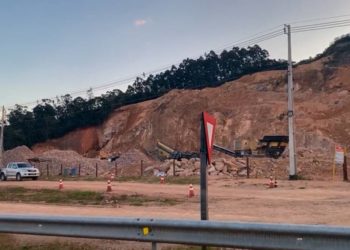 Detonação de rocha por pouco não termina em tragédia na Br-101 em Tijucas
