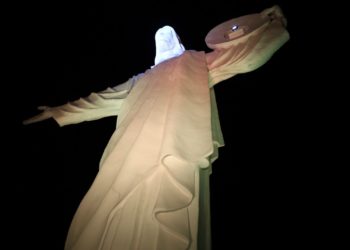 Abraço ao Cristo reúne mais de 200 pessoas para a conscientização sobre segurança no trânsito