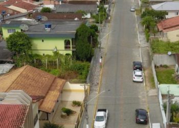 Camboriú- Ruas Paulo Faquetti e Padre André Aneza recebem drenagem e pavimentação asfáltica