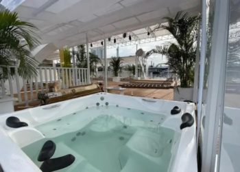 DEJOUR CLUB – O Clube Flutuante em Balneário Camboriú entra na reta final para inauguração