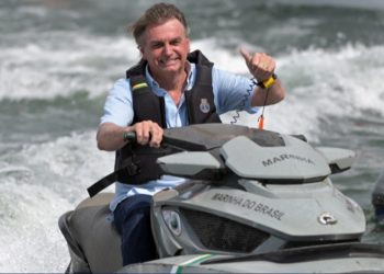 Visita de Bolsonaro em Balneário Camboriú terá motociata aquática