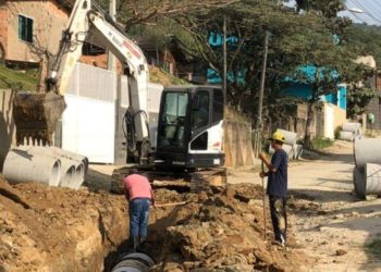 Prefeitura de Camboriú inicia obras de pavimentação na localidade da Toca