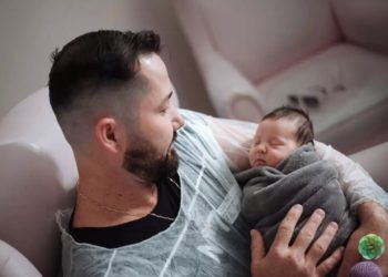 Bebês em UTI de hospital de Itajaí ganham ensaios fotográficos com seus pais