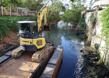 Começa a dragagem do Rio Marambaia