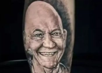 Moradora de Camboriú tatua rosto de Luciano Hang dono da Havan na perna