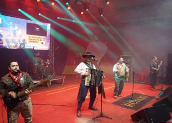 Final de semana agitado com vários shows nacionais no Acampamento Farroupilha