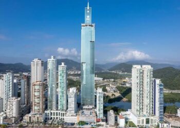 Prédio em Balneário Camboriú é certificado como o mais alto da América Latina