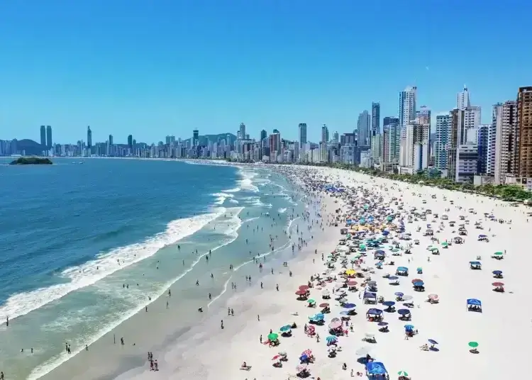 Calor acima dos 30°C e chance de geada em Santa Catarina