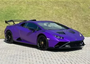 Lamborghini de R$ 6 milhões ‘para o trânsito’ em Balneário Camboriú