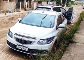 Veículo usado em homicídio em BC é encontrado abandonado em Camboriú