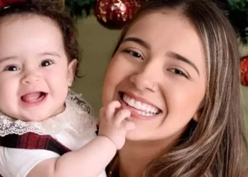 Jovem atingida por carro que caiu de estacionamento em Balneário Camboriú tem alta do hospital