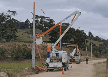 Prefeitura de Camboriú atenderá pedidos de reparo na iluminação pública via WhatsApp