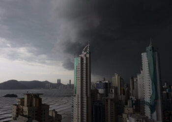 Defesa Civil alerta para passagem de novo ciclone extratropical em SC