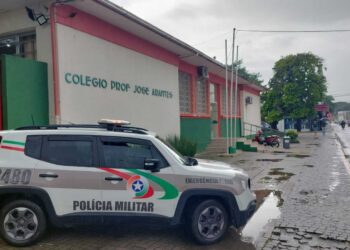Adolescente é flagrado com arma de airsoft no Colégio José Arantes em Camboriú