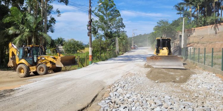 Pavimentação na Estrada Geral do Braço