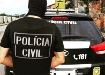 Corpos de duas mulheres foram encontrados enterrados no quintal da casa do assassino em SC