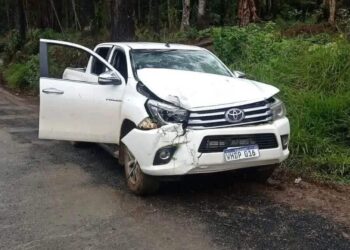 Caminhonete roubada em BC é recuperada no Paraná com mais de 500 kg de maconha