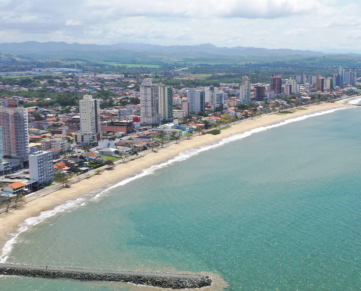 Alargamento da faixa de areia da praia de Piçarras