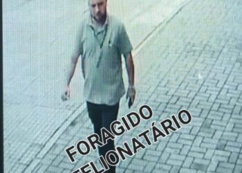 FOTOS: Golpe do bilhete premiado em Itajaí; dois são presos