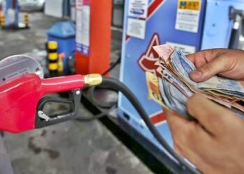 Petrobrás anuncia aumento no preço da gasolina e do diesel