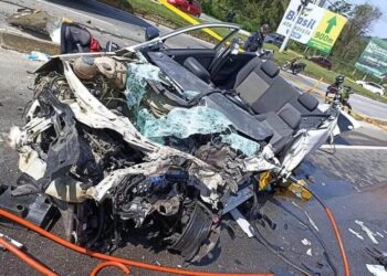 Acidente entre carro e ônibus deixa mulher gravemente ferida em Itajaí