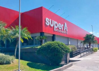 Angeloni de Balneário Camboriú vai virar Super A Atacadista