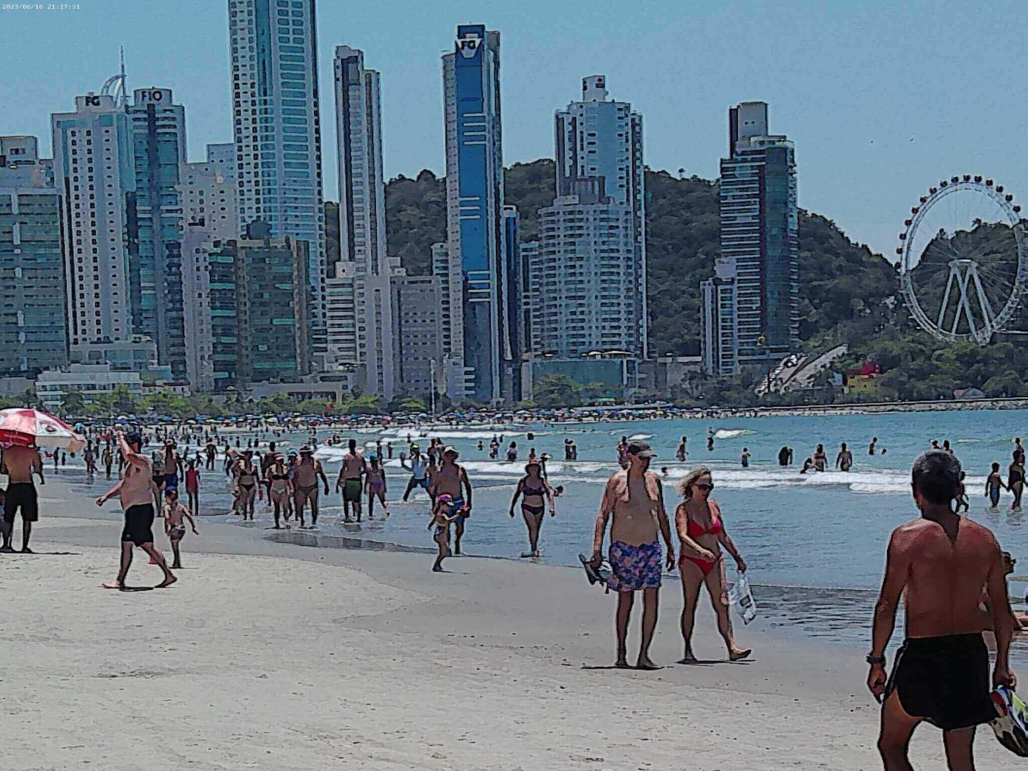 Balneário Camboriú espera 2 milhões de turistas neste verão